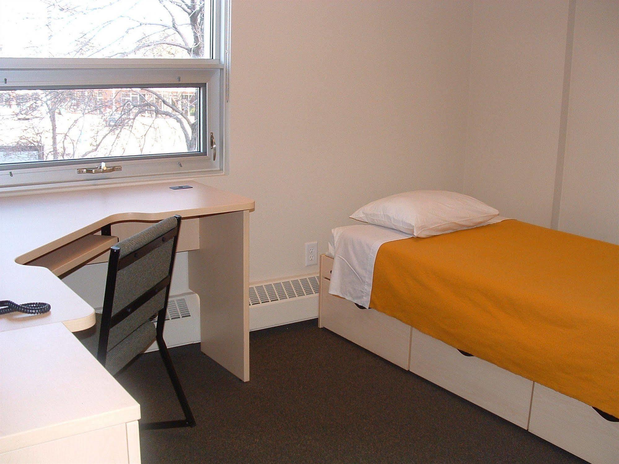 University Of Alberta - Hotel Edmonton Extérieur photo